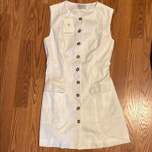 White Sleeveless Dress